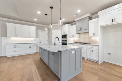 207 NW Highland Rd, Bentonville, AR 72712 - photo 6