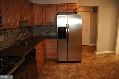 104 Castletown Rd unit 302, Lutherville Timonium, MD 21093 - photo 2