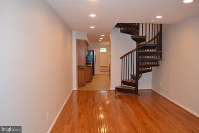 309 S Washington St, Baltimore, MD 21231 - photo 4