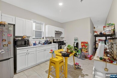 78 Treacy Ave, Newark, NJ 07108 - photo 5