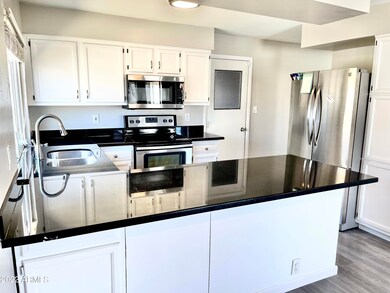 Kitchen Pic 3