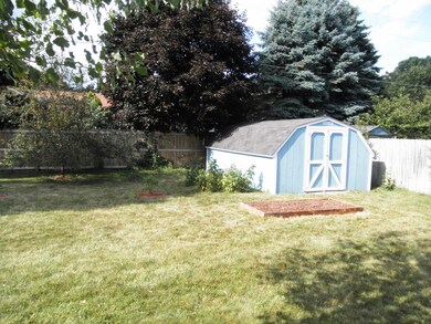 735 Hunt St, Lowell, MI 49331 - photo 6