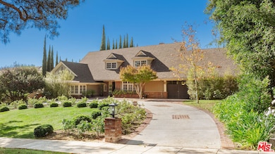 723 N Sierra Dr, Beverly Hills, CA 90210 - photo 2