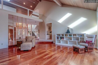 Great Room: Here you can see the open shelved divi
