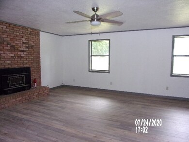 4054 Summit Holmesville Rd, McComb, MS 39648 - photo 2