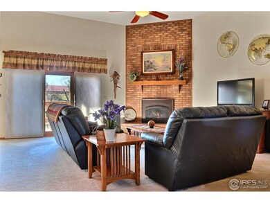 Vaulted Ceilings and Gas Fireplace