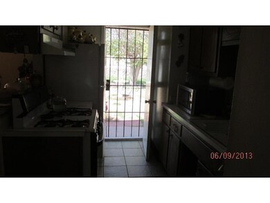 8112 Broadway Dr, El Paso, TX 79915 - photo 7