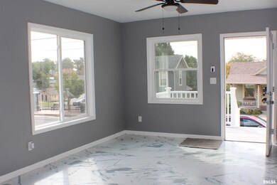 2122 E 12th St, Davenport, IA 52803 - photo 4