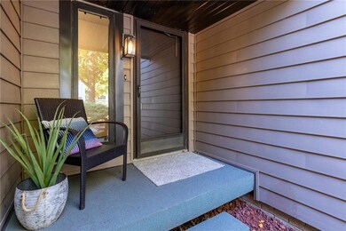 4940 W Park Dr unit 113, West Des Moines, IA 50266 - photo 2