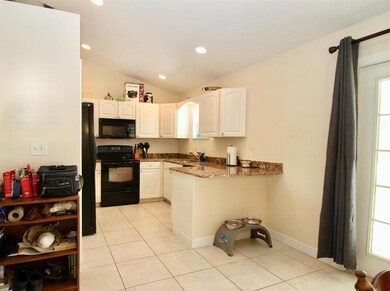 478 Periwinkle Dr, Sebastian, FL 32958 - photo 3