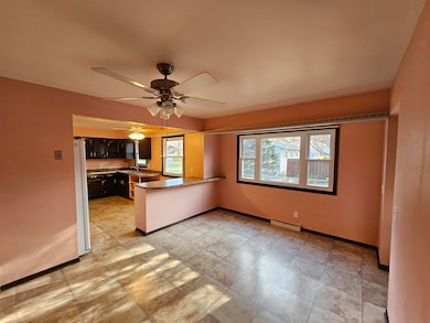 1305 Endl Blvd, Fort Atkinson, WI 53538 - photo 5