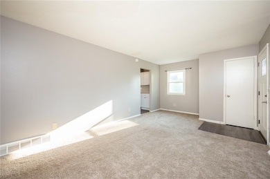 336 E Columbus Ave, Des Moines, IA 50315 - photo 5