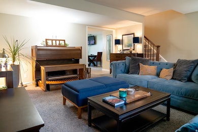 760 E Three Fountains Dr unit 110, Murray, UT 84107 - photo 3