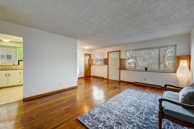 275 E Royal Forest Blvd, Columbus, OH 43214 - photo 5