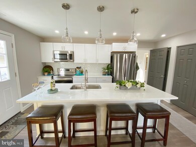 8112 Edgewater Rd, Clearwater Beach, MD 21226 - photo 6