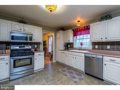 365 N 6th St, Womelsdorf, PA 19567 - photo 7