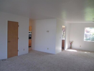 1404 NE Laura Ct, Grants Pass, OR 97526 - photo 6