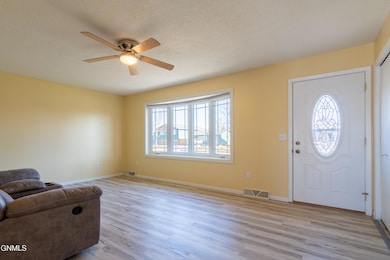 923 7th Ave NW, Valley City, ND 58072 - photo 3
