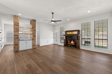 3024 Sweet Briar St, Grapevine, TX 76051 - photo 6