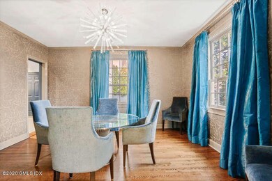 9 Knoll St Riverside CT 06878-small-011-