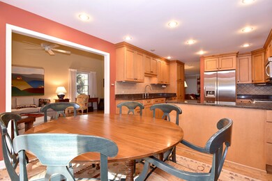 262 W Eggleston Ave unit D, Elmhurst, IL 60126 - photo 5