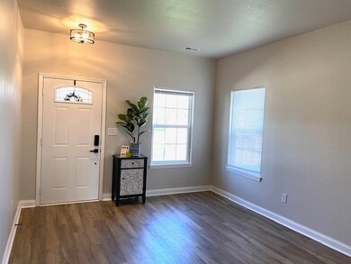 2301 Meadow Bend Dr, Columbus, IN 47201 - photo 6