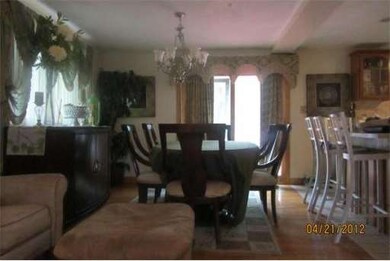 28 Blakely Cir, Randolph, MA 02368 - photo 4