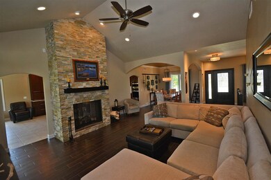 921 Augusta Dr, Oregon, WI 53575 - photo 5