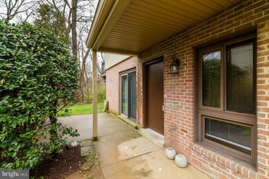 15289 Forest Grove Dr, Woodbridge, VA 22191 - photo 4