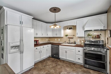 Range has double ovens