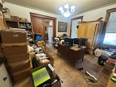 624 E Noble Ave, Guthrie, OK 73044 - photo 5