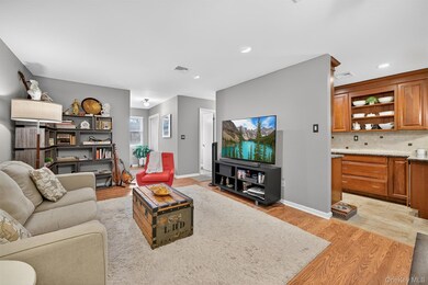 52 Milford Ln unit 3C, Suffern, NY 10901 - photo 6