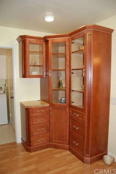 Beautiful Custom Kitchen Cabinetry!