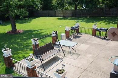 4109 Holly Tree Rd, Temple Hills, MD 20748 - photo 2