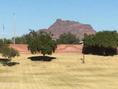 Portia Red Mountain Views!
