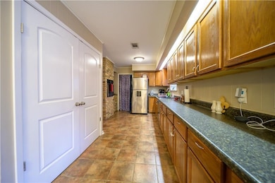 413 Edgewood Dr, Pineville, LA 71360 - photo 4