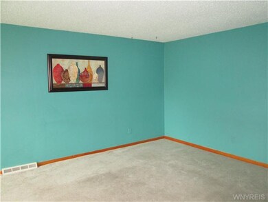 Living Room EX LARGE LIVING ROOM FOR THAT WIDE SCR