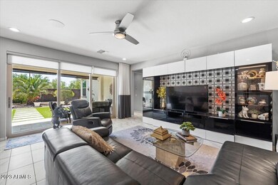 10-Family Room
