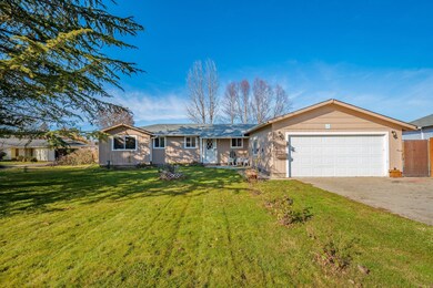 1073MayfairLn-037