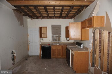 2532 E Eager St, Baltimore, MD 21205 - photo 4