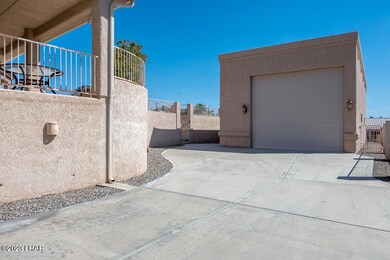 CAPERON-27120CasperDr-5