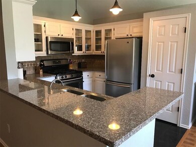 917 Goshawk Dr, Norman, OK 73072 - photo 4