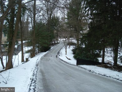 941 Academy Ln, Bryn Mawr, PA 19010 - photo 4