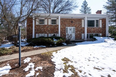 1016 Vrooman Ave Niskayuna NY mls-35