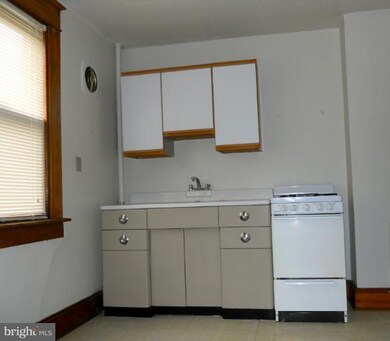 4005 W Overlea Ave unit 2, Baltimore, MD 21206 - photo 2