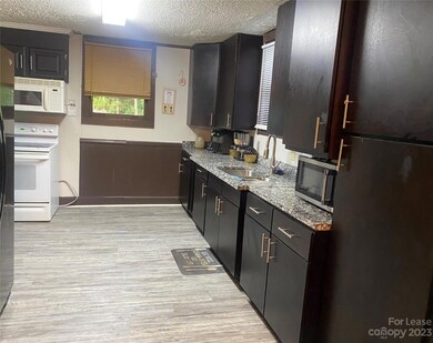 135 Merriman Rd, Statesville, NC 28625 - photo 6