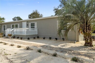 Paverd Sidewalk to Front Porch