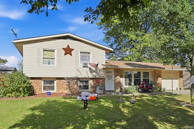 1922 Legoma Dr, Fort Wayne, IN 46819 - photo 6