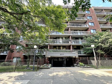 137-77 45th Ave unit 6P, Flushing, NY 11355 - photo 2