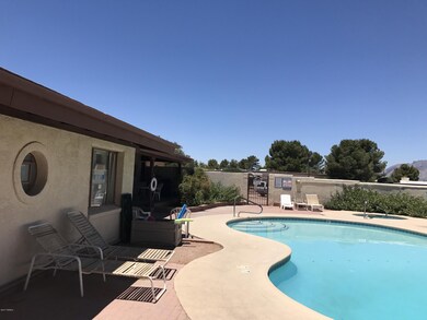 Pool & Clubhouse 2